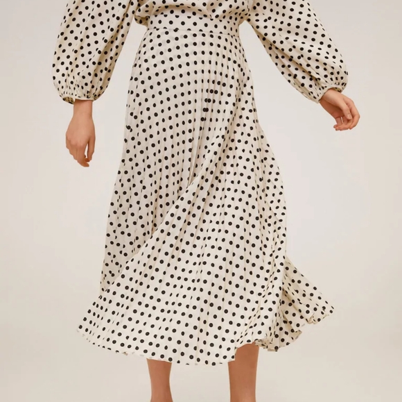🔥Last 2🔥MANGO Pleated Polka dot maxi skirt - Picture 5 of 7